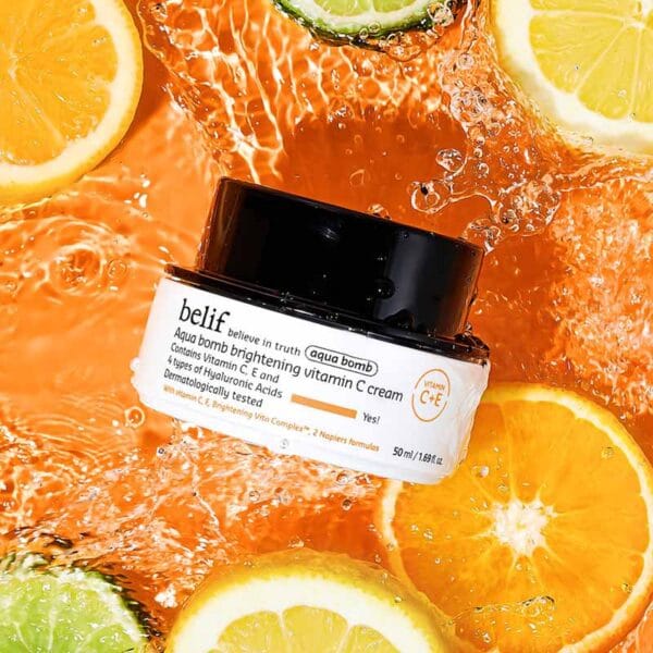 belif Gel-crème vitaminé ultra-léger à l'acide hyaluronique & aux antioxydants pour une peau éclatante et repulpée 50ml, image à l'eau et aux agrumes