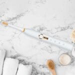 edel+white Sonic Generation Health Suite - The Swiss army knife of oral care - recommended by leading dental professionals. Electric toothbrush, white / gold. Cleaning performance very good. Elegant in the bathroom.